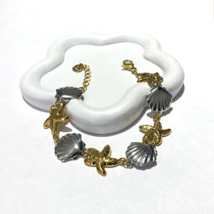 Seashell bracelet